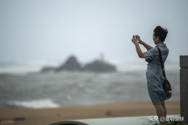 今夜登陆越南！海南暴雨狂风肆虐防护指南速存j9九游会真人第一品牌台风 “博罗依”(图7)